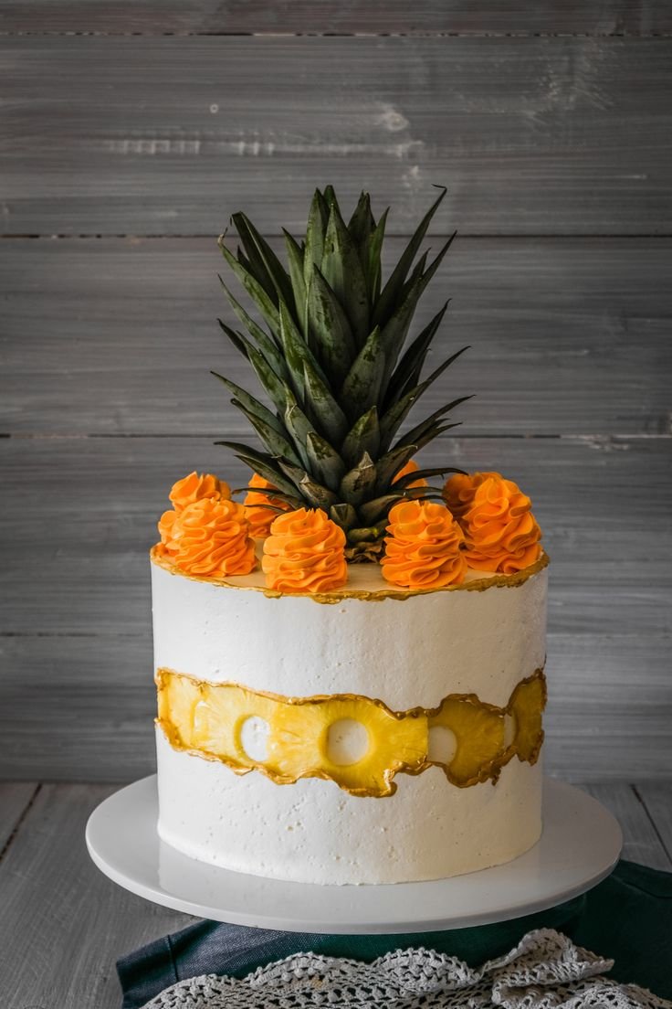 Декор торта с ананасами