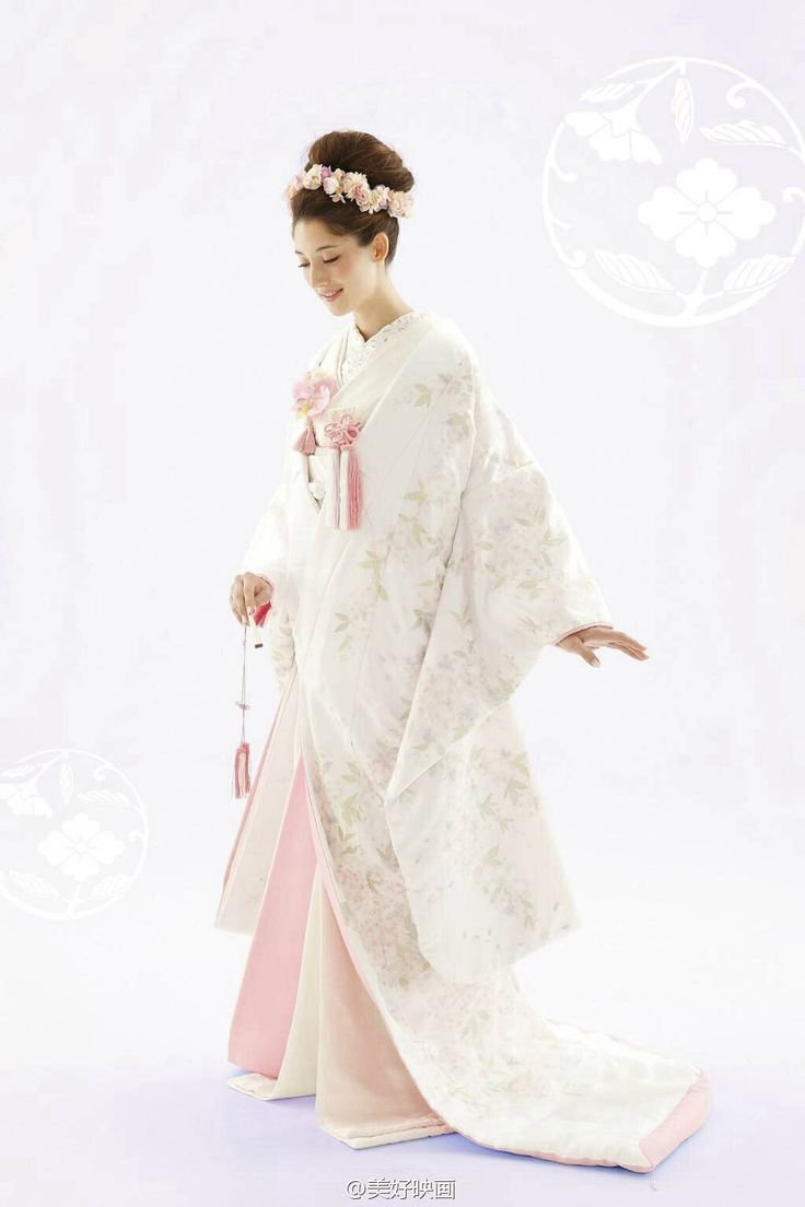 Невеста в Японии традиционный наряд