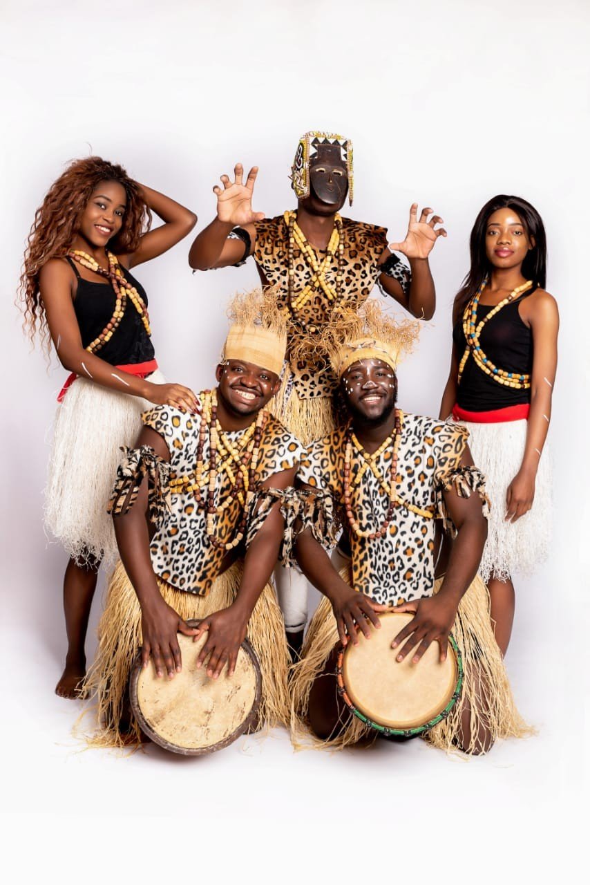 Африканское шоу Waka-Waka