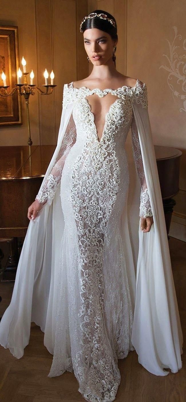 Свадебное платье с плечами Кейп