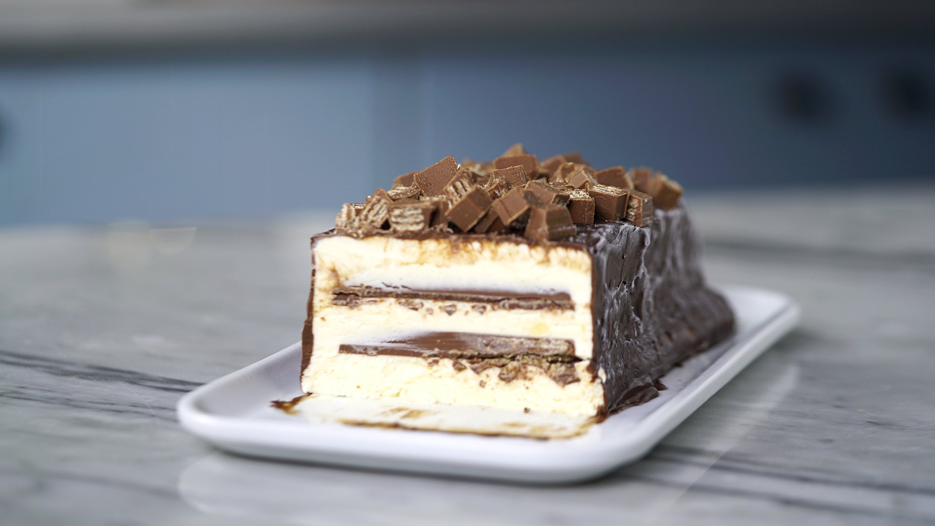 Шоколадный крем пломбир. Тирамису. Холодный торт. Начинка Баунти для торта. Шоколадный торт с кремом пломбир.