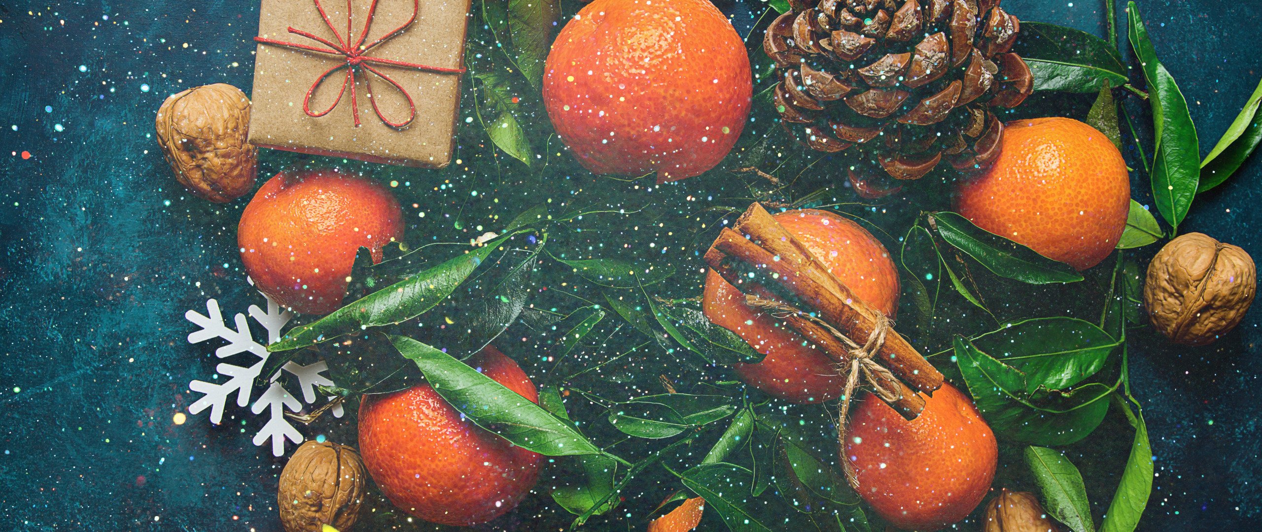 Мандарин мороз. Мандарины новый год. Мандарины и елка. Новогодние картинки с мандаринами. Новогодние мандарины на рабочий стол.