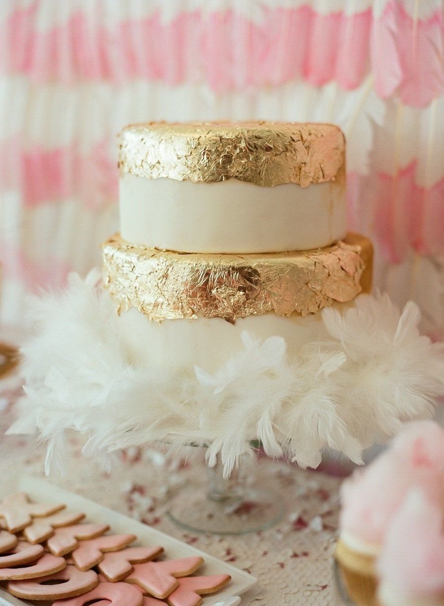 Свадебный торт с перьями