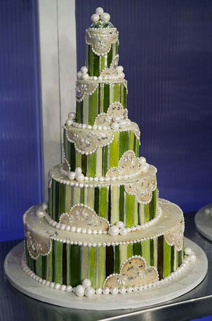 Свадебный торт в бело зеленых тонах