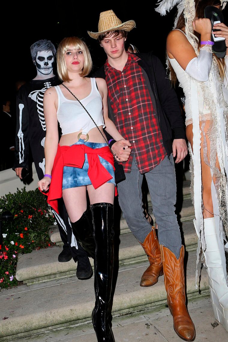 Джессика бил и Джастин Тимберлейк в костюме Хэллоуин