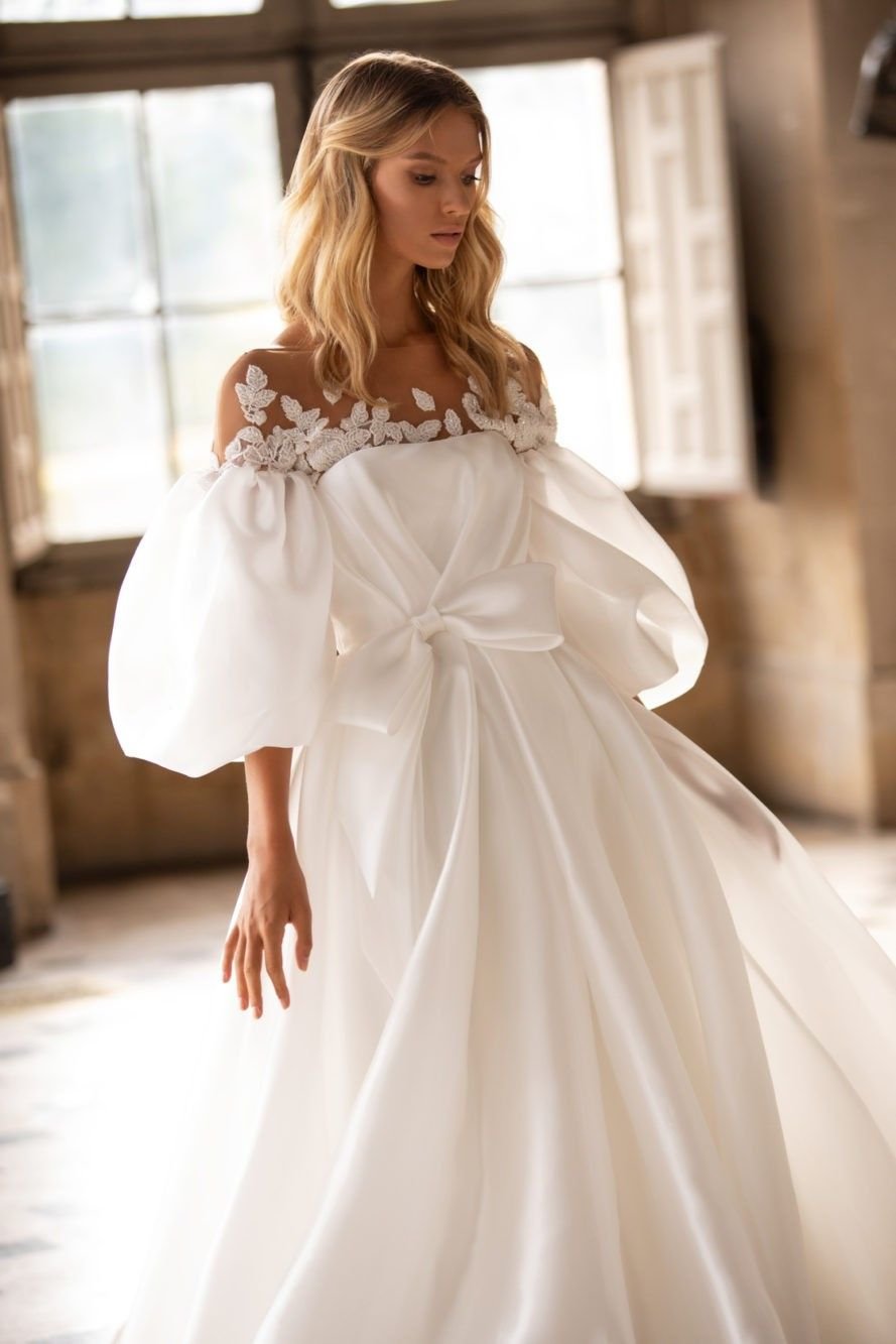 Свадебное платье с рукавами фонарями