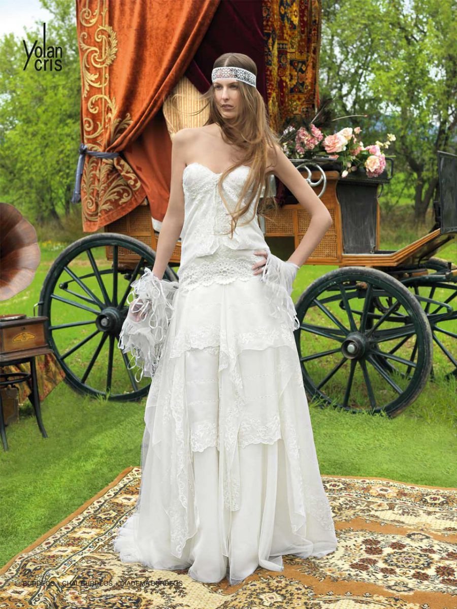 Свадебное платье в стиле бохо Иолан Крис