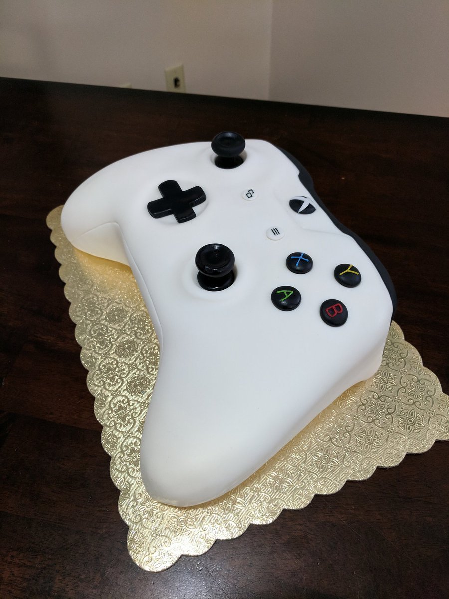 Торт с игровой приставкой