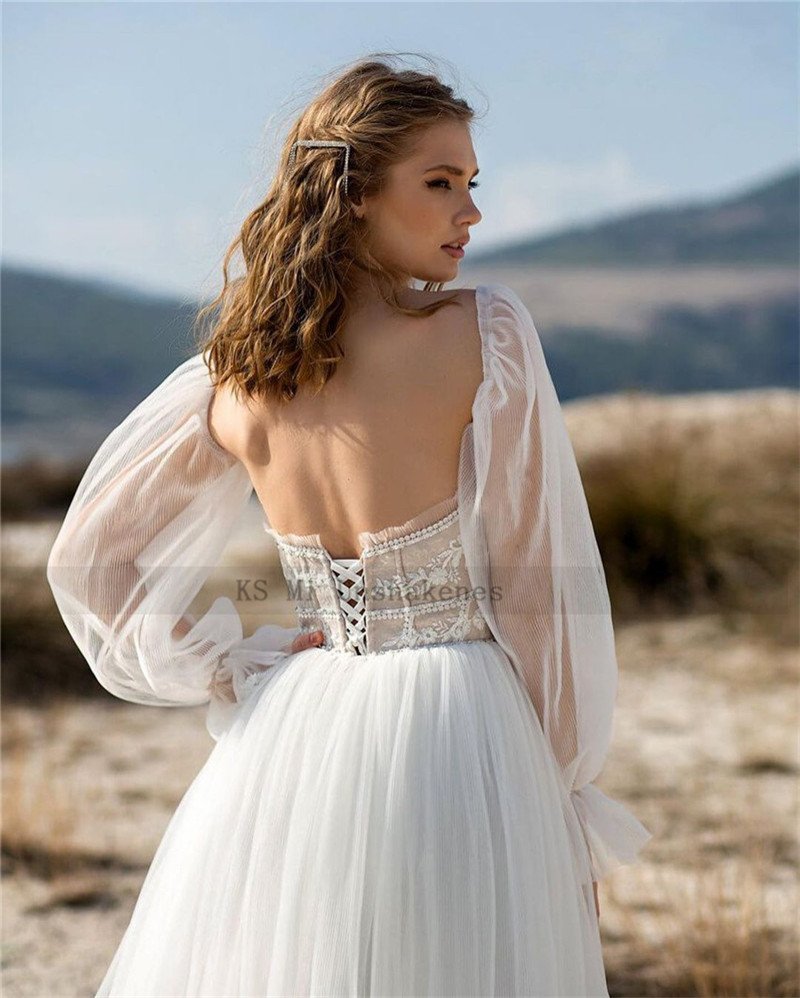 Свадебное платье с корсетом и рукавами фонариками
