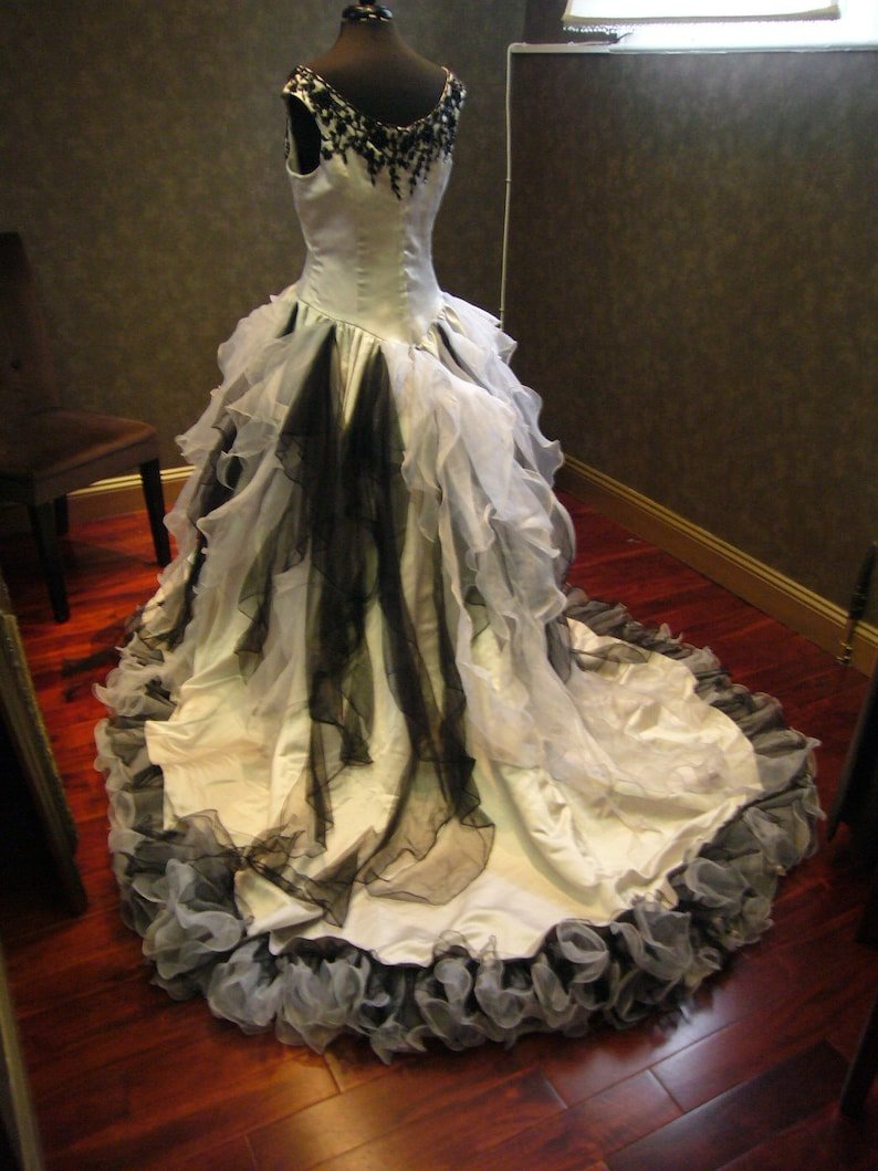 Платье Викторианская Готика чёрное свадебное