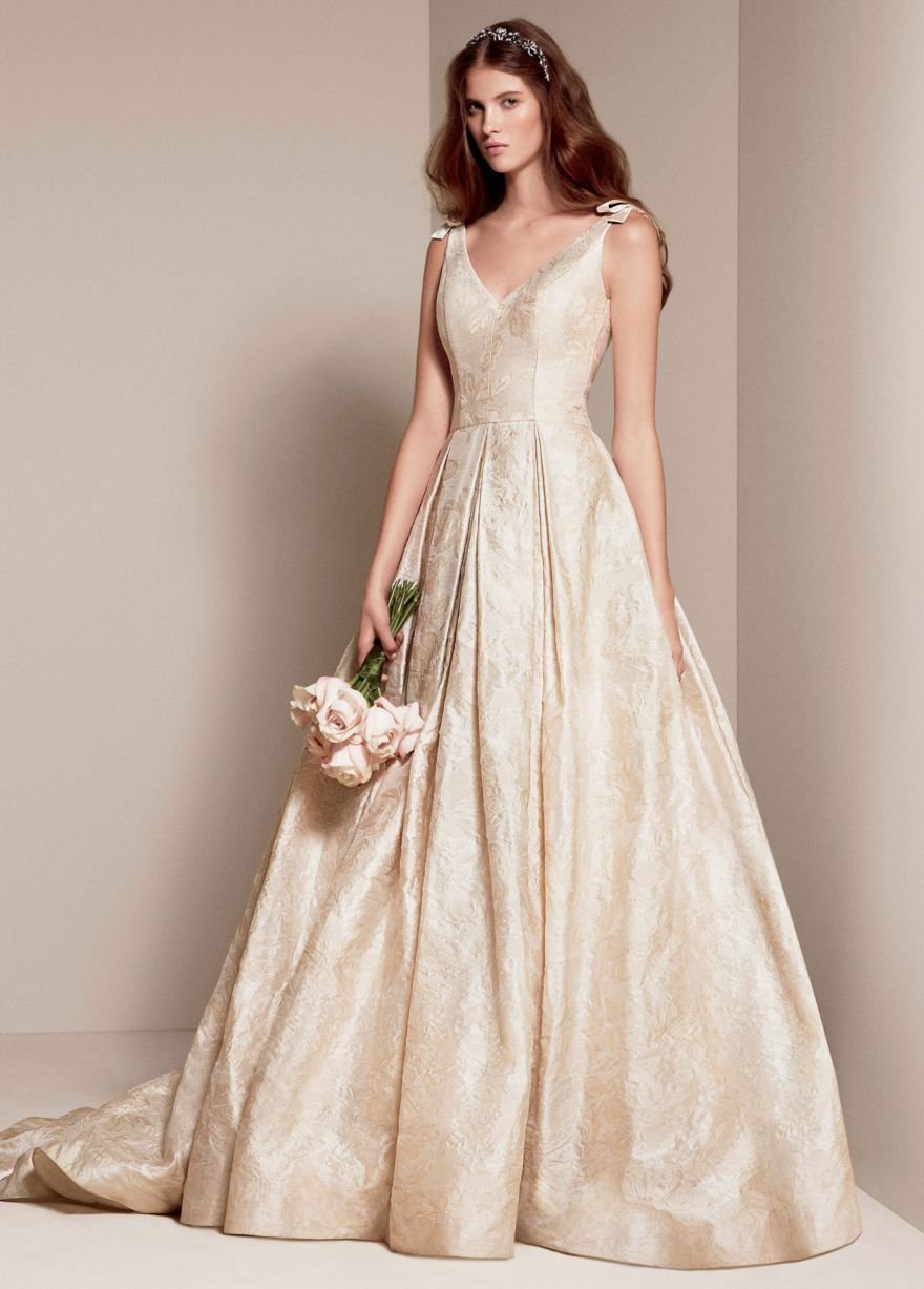 Свадебное платье из парчи