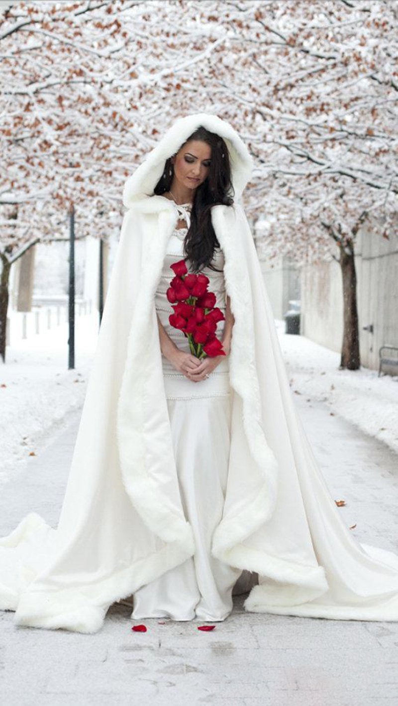 Свадебное платье с жакетом