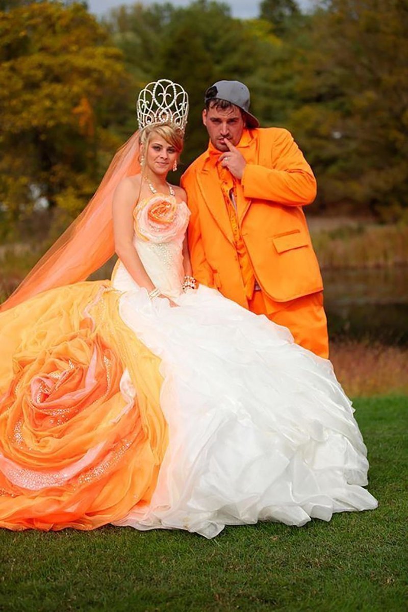 Странные Свадебные платья