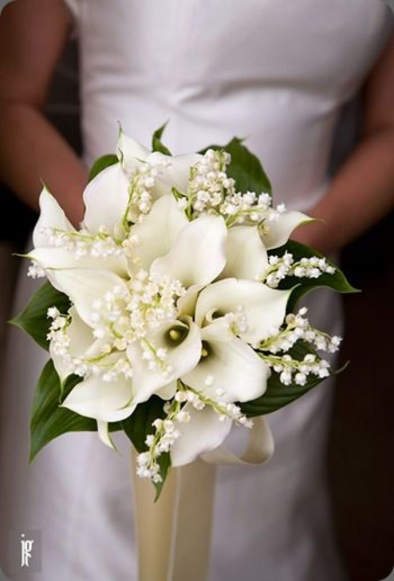Букет невесты из белых лилий