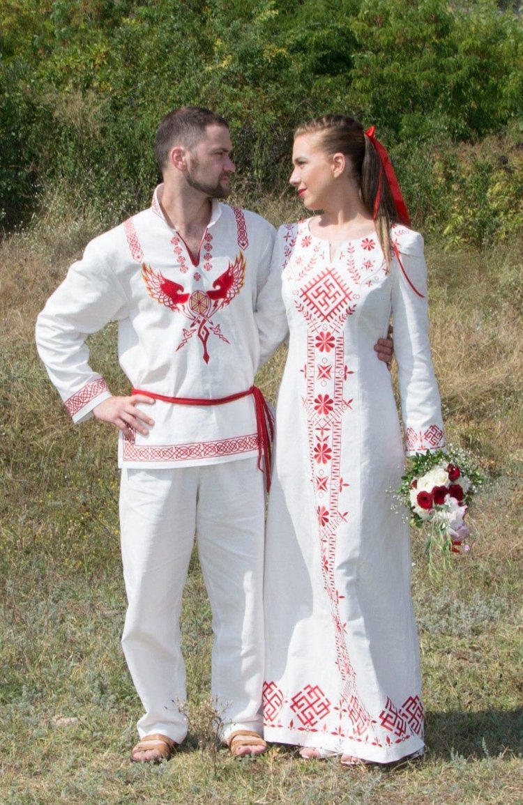 Свадебная фотосессия в Славянском стиле с лодочкой