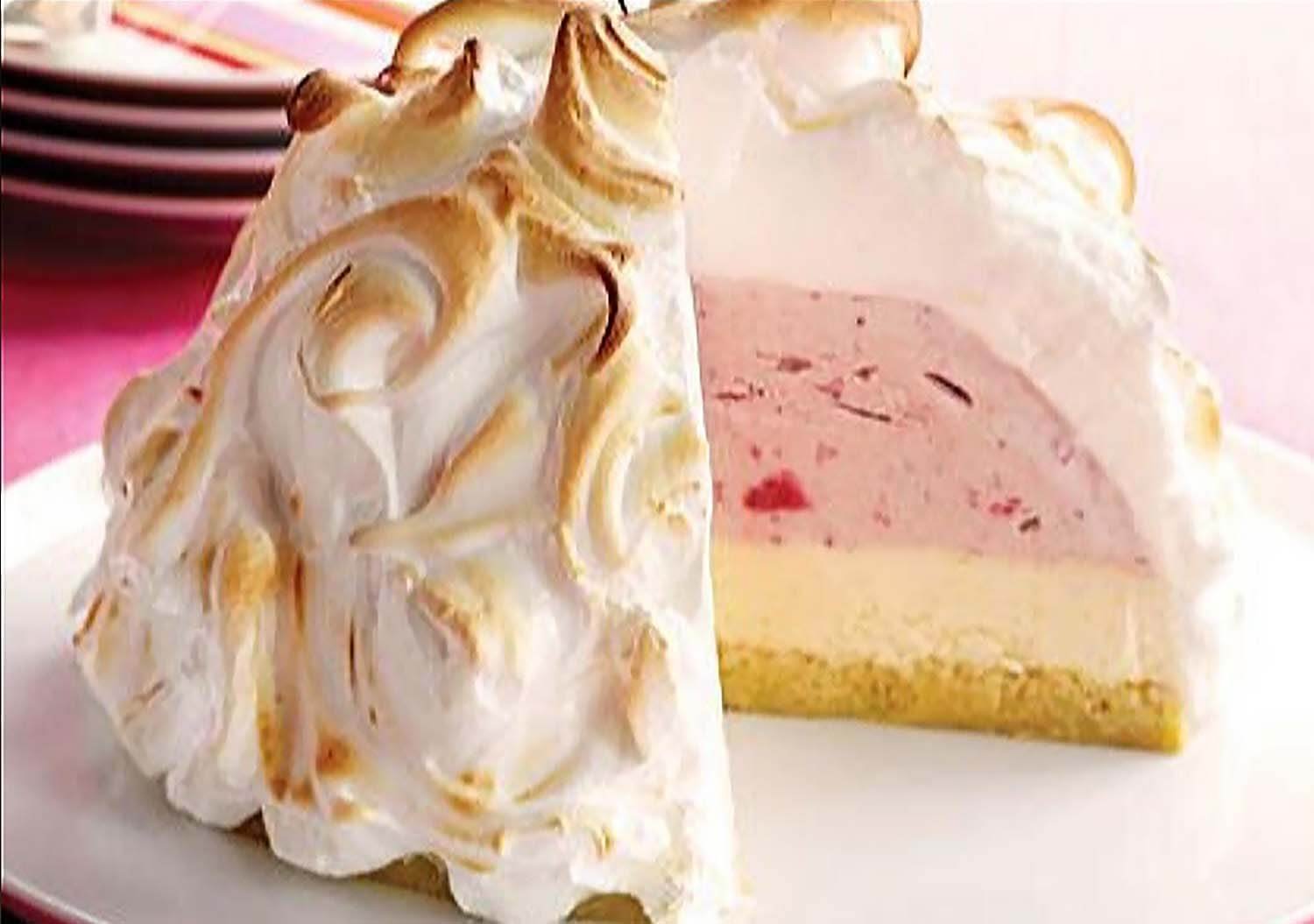 Десерт Baked Alaska