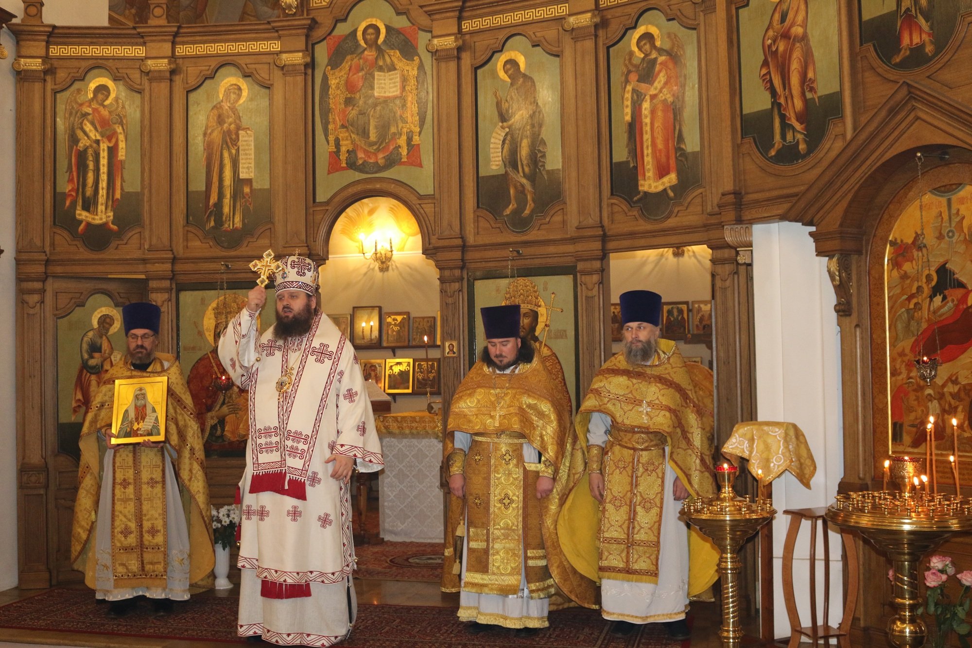 Храм рождества рождествено истринский. Храм Рождества Христова в Рождествено. Храм в Рождествено Истринский. Христорождественский храм в селе Рождествено. Храм Рождества Христова в Рождествено Митино.