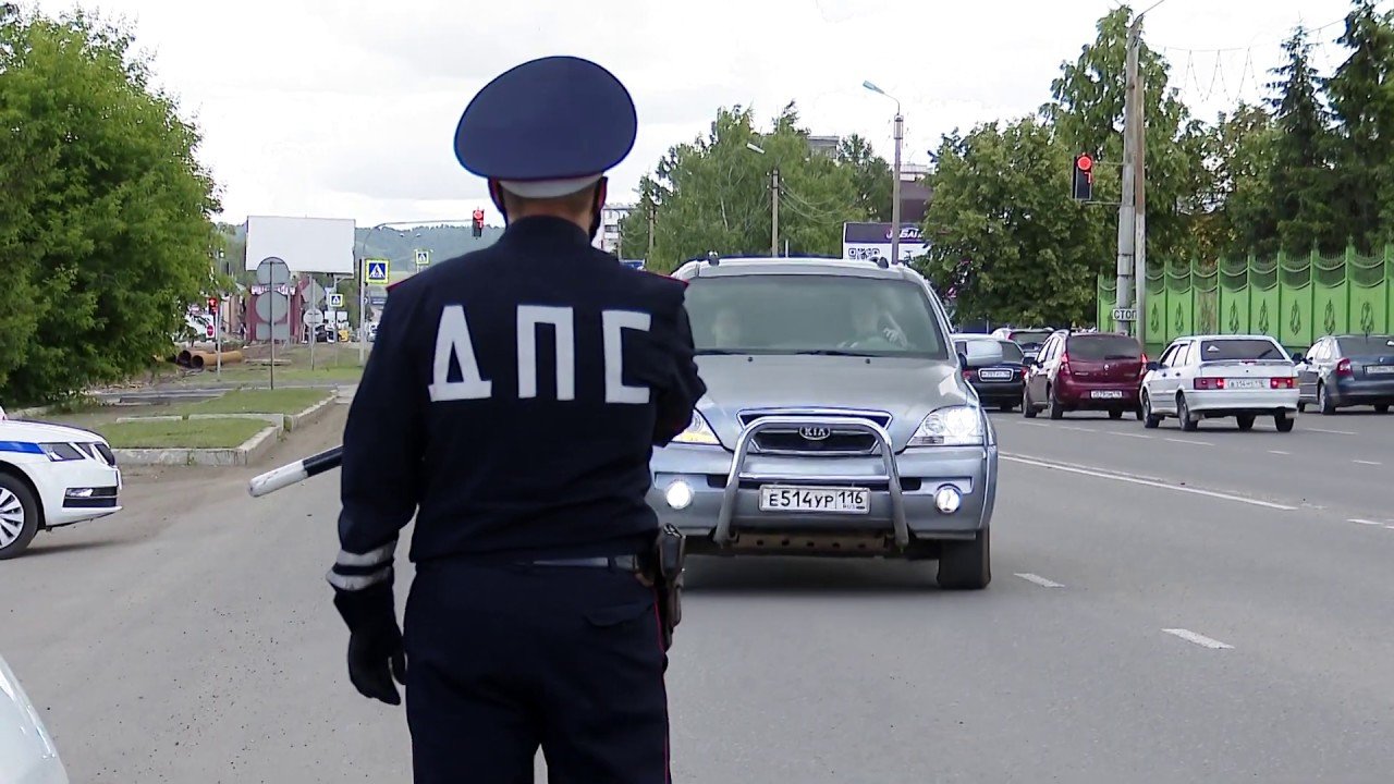 Карта экипажи дпс. Штраф за лишнего пассажира в легковом автомобиле. Гжель сотрудник ГИБДД. Сотрудники ГИБДД Уруссу. Сотрудники ГИБДД 15сб.