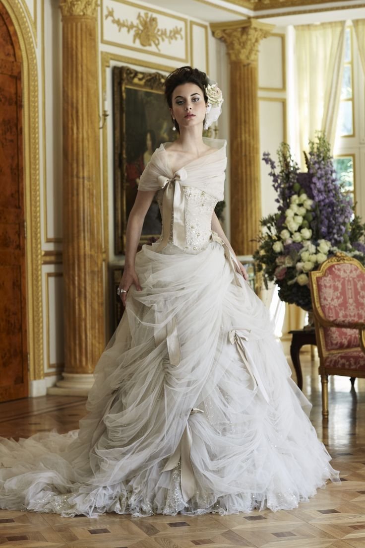 Свадебное платье Антуанетта Валентино