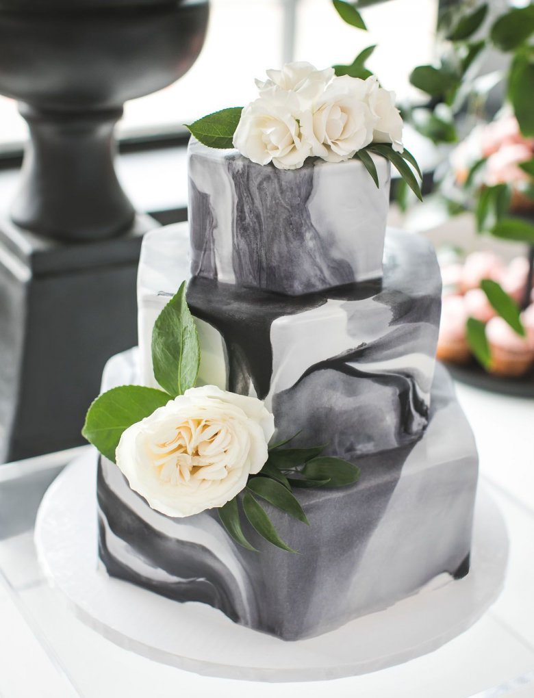 Дизайнерский свадебный торт
