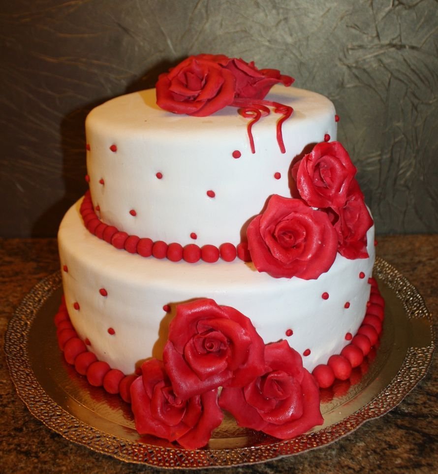 Торт двухъярусный на день рождения женщине