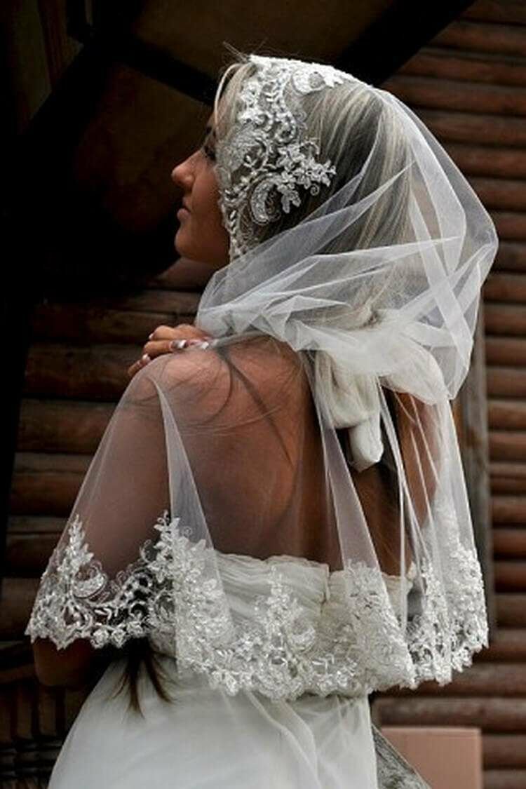 Красивый свадебный платок