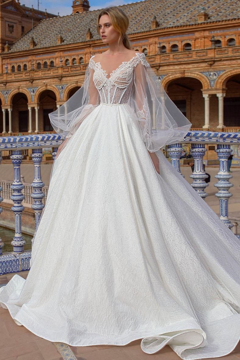 Жасмин в свадебном платье
