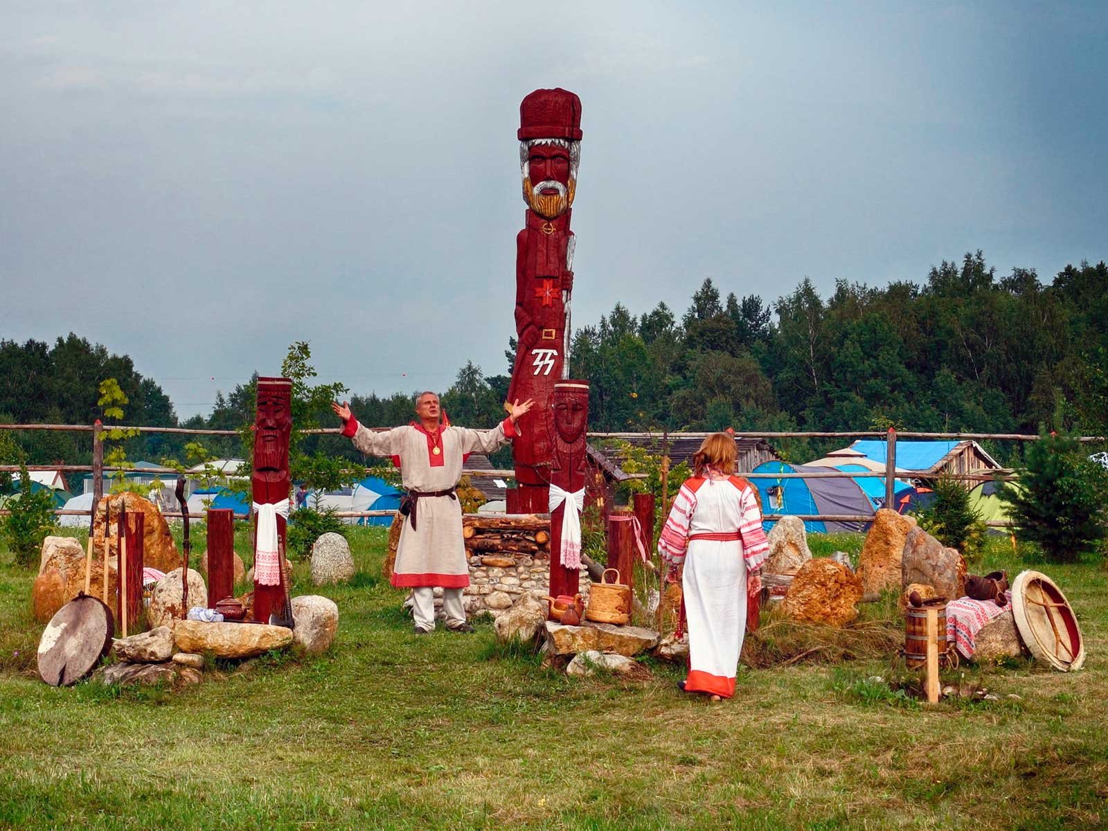 Перун перунов. Славянское капище Красотынка. Пантеон родноверов. Праздник Перуна. Храм родноверов.