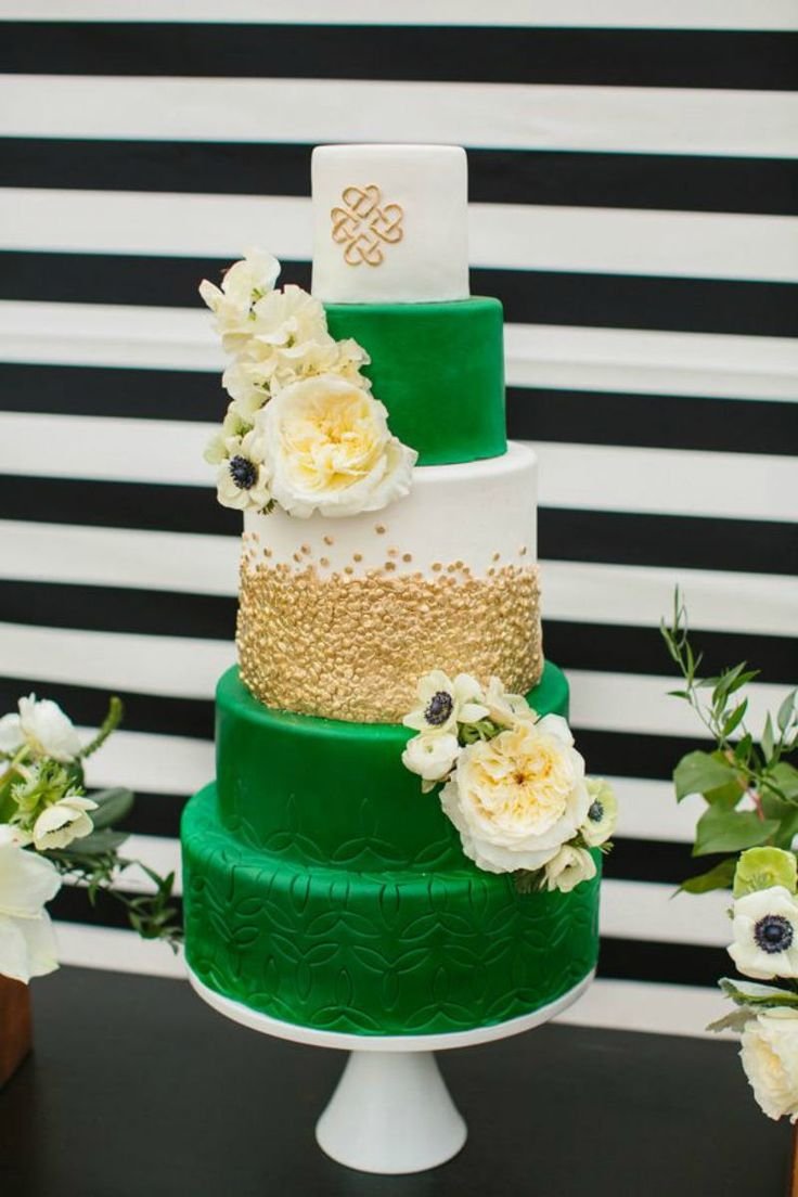 Зеленый торт на свадьбу
