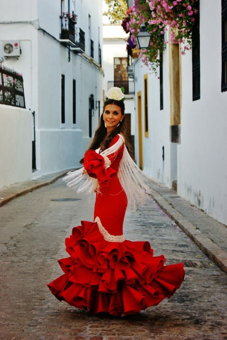Свадебное платье красное в испанском стиле