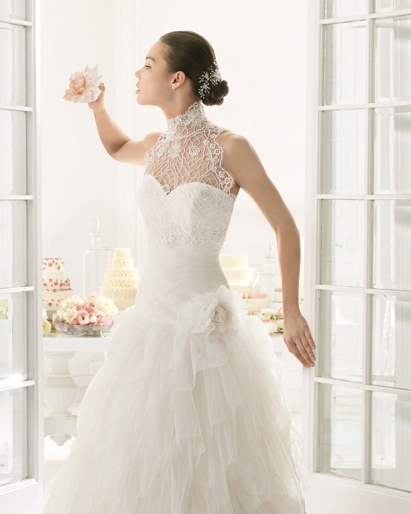 Атласное свадебное платье по фигуре