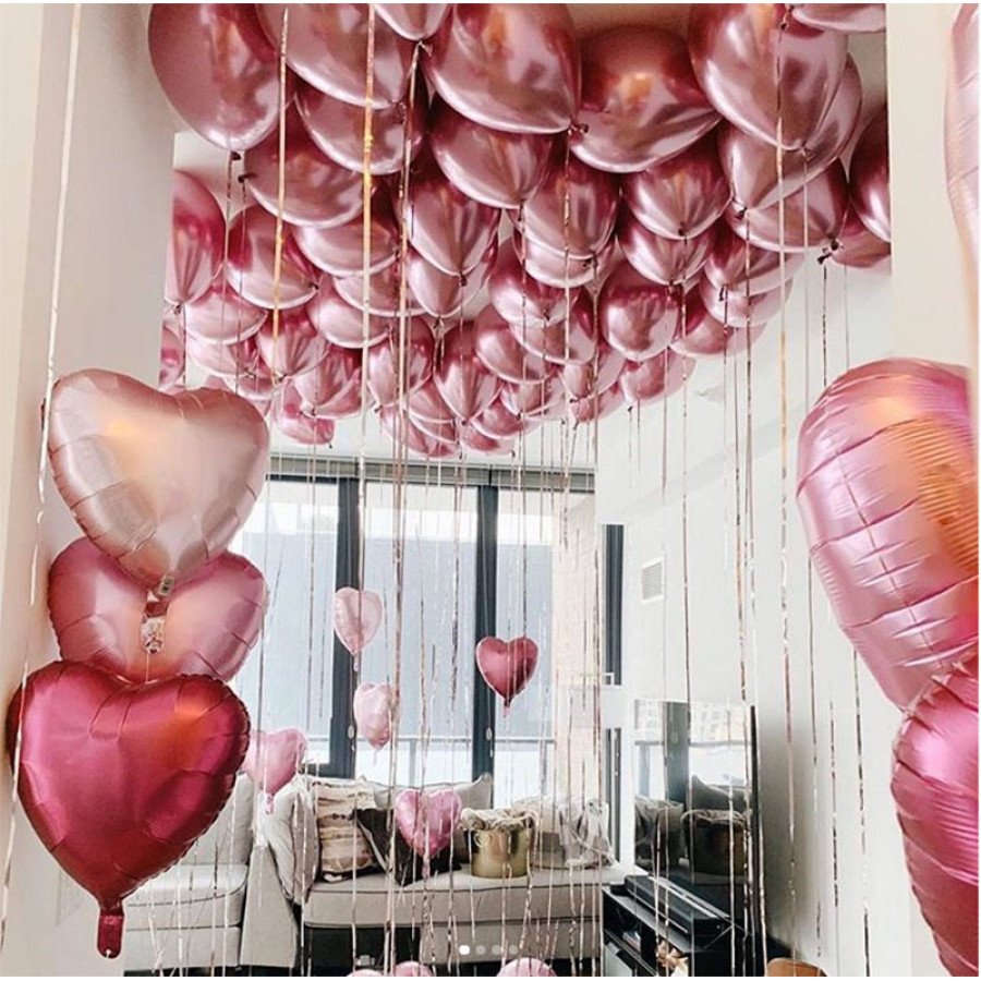 Розовые шары под потолок