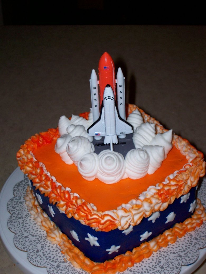 Торт с ракетой для мальчика