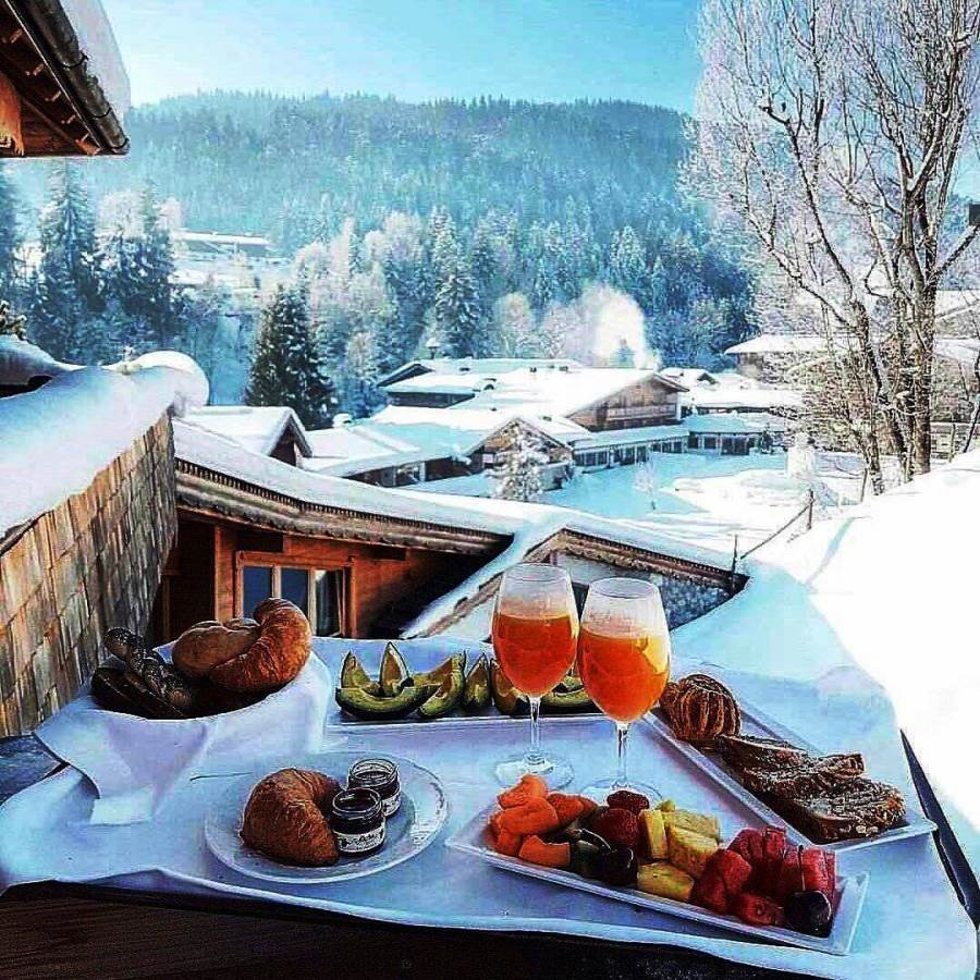 Завтрак на природе зимой