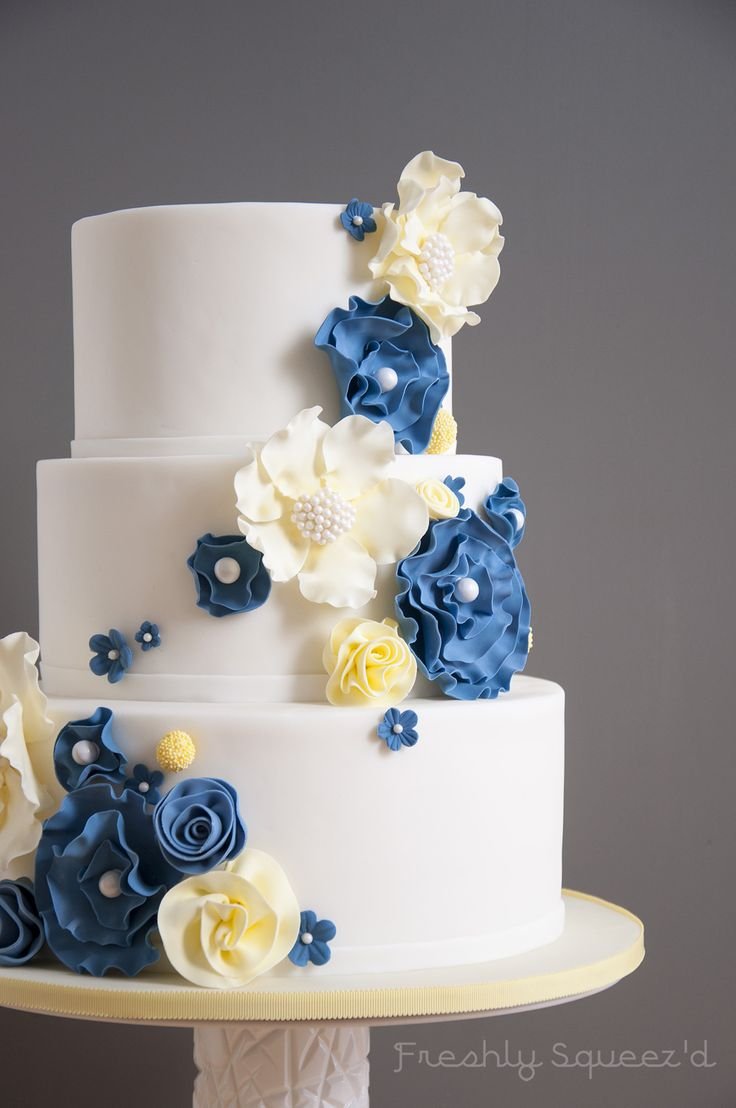 Свадебный торт синий