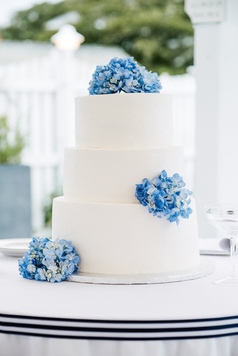 Торт свадебный классика синий