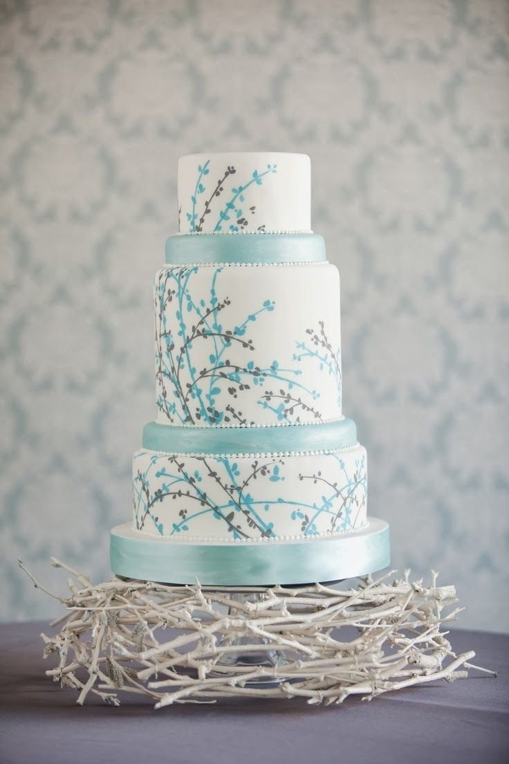 Свадебный торт в бело синих тонах