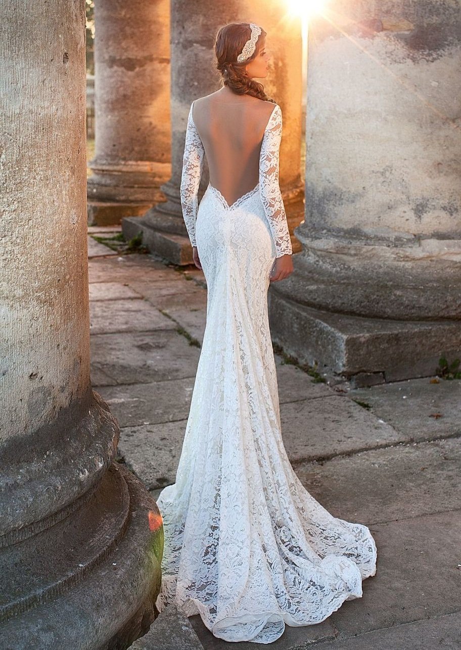 Свадебное платье с голой спиной