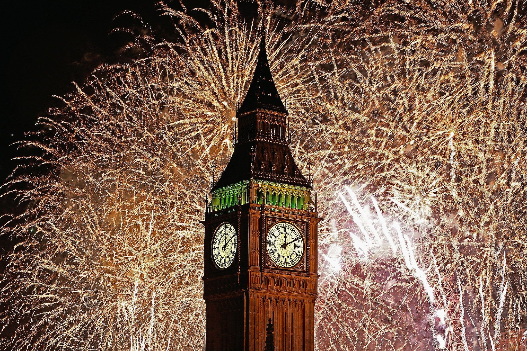 London new year. Куранты Биг Бена. Великобритания новогодний Биг Бен. Лондон часы Биг Бен зимой. Биг Бен куранты НГ.