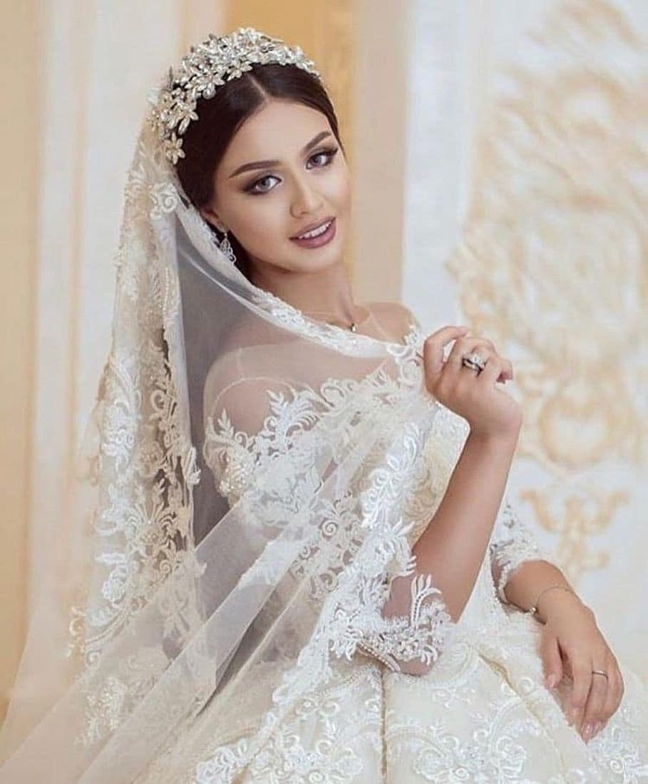 Мария Кожевникова в свадебном платье