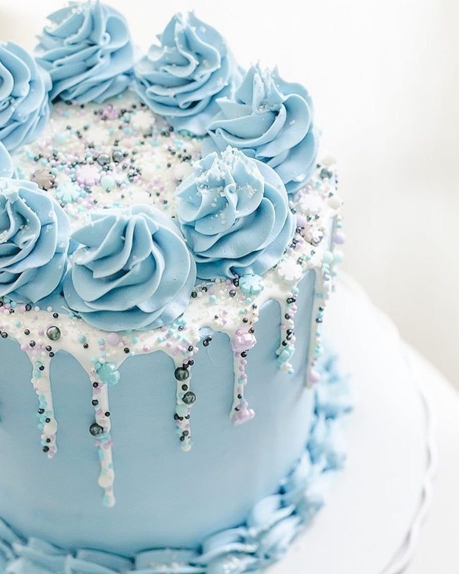 Торт для девочки в розово голубых тонах