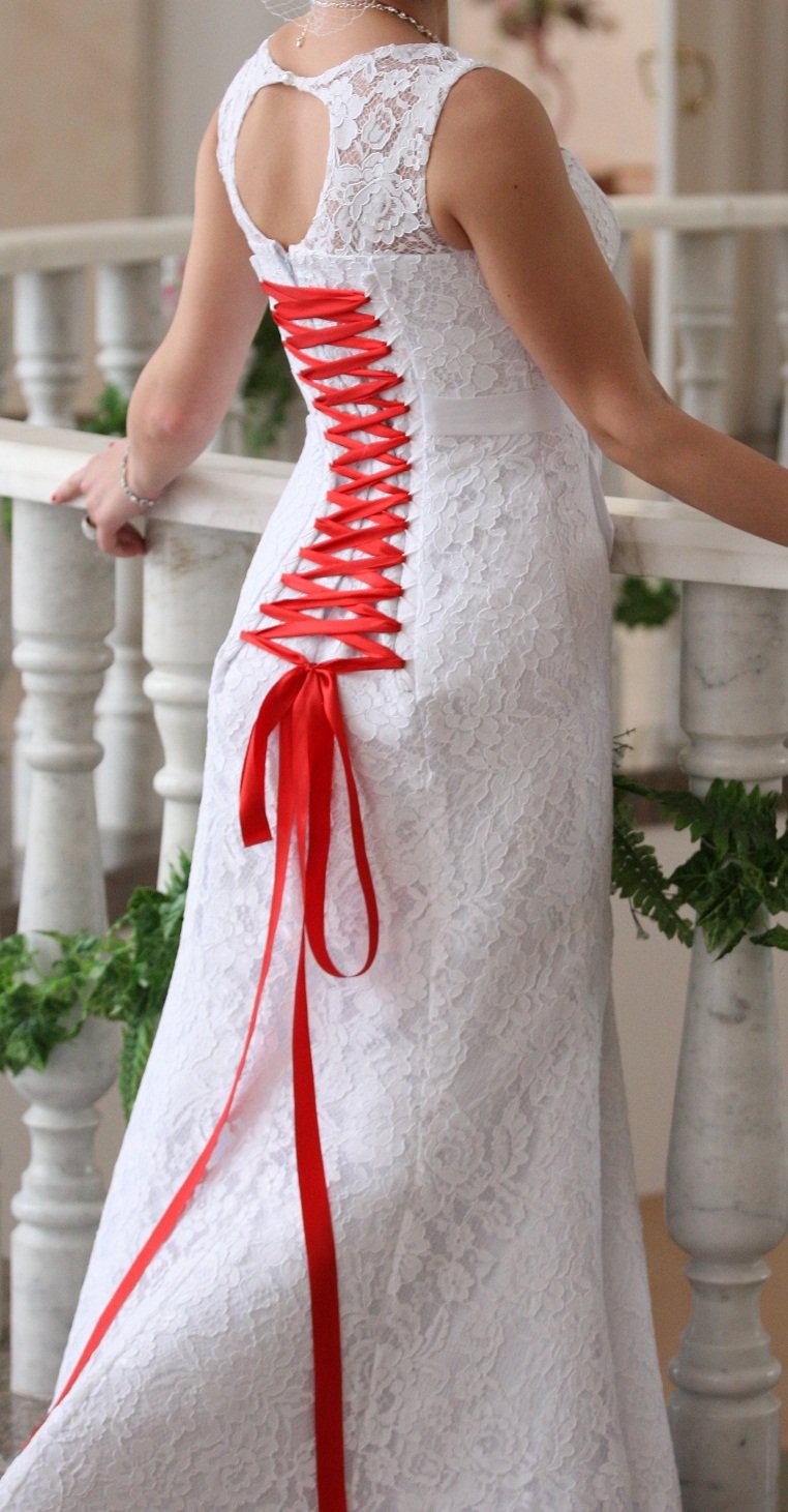 Свадебное платье на завязках