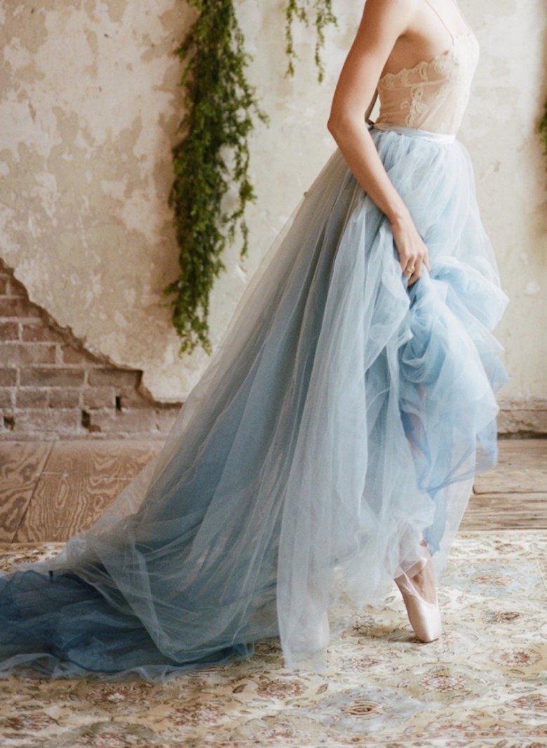 Свадебные платья синего цвета