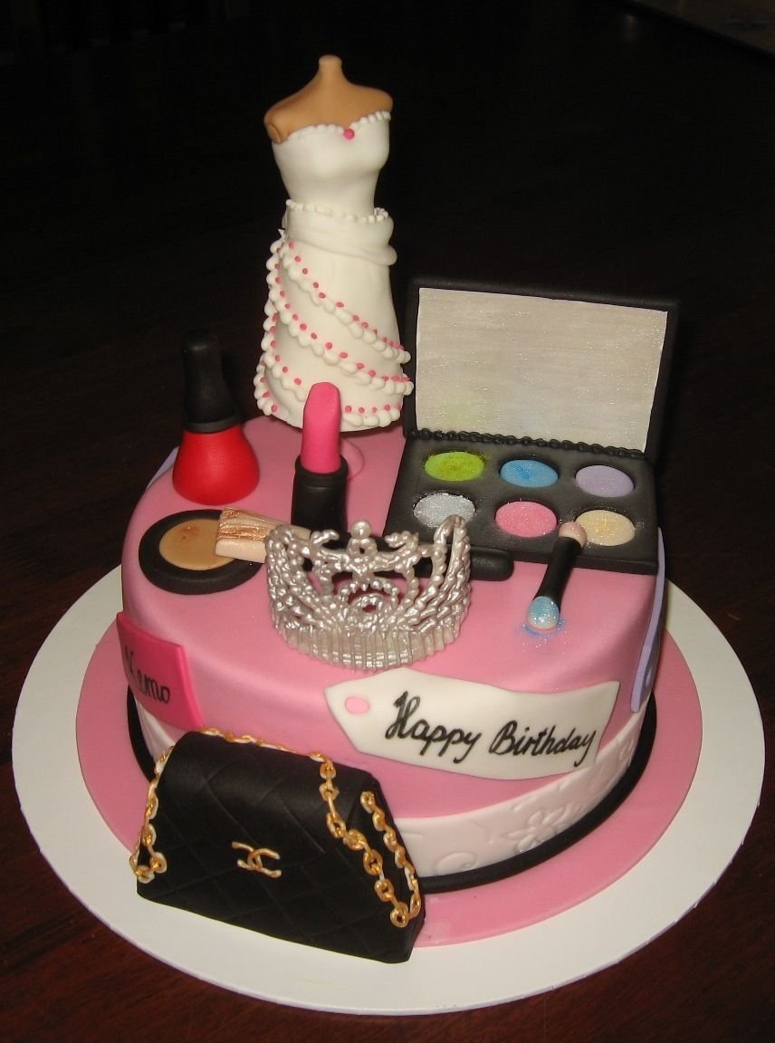 Торт с косметикой для девочки