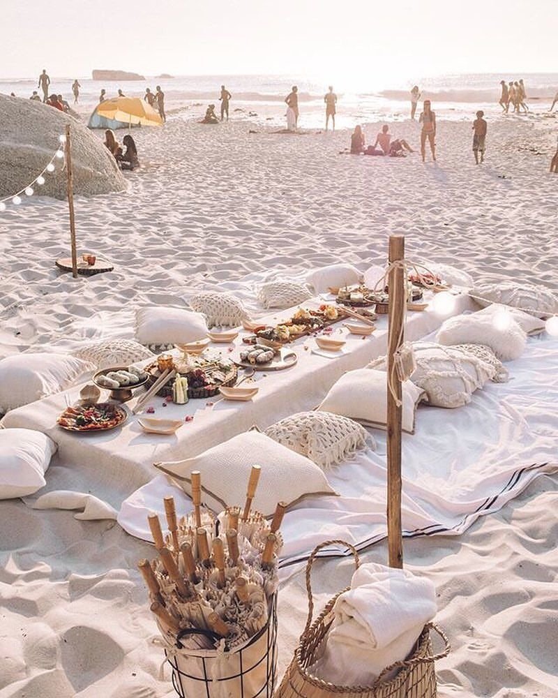 Свадебный пикник на побережье