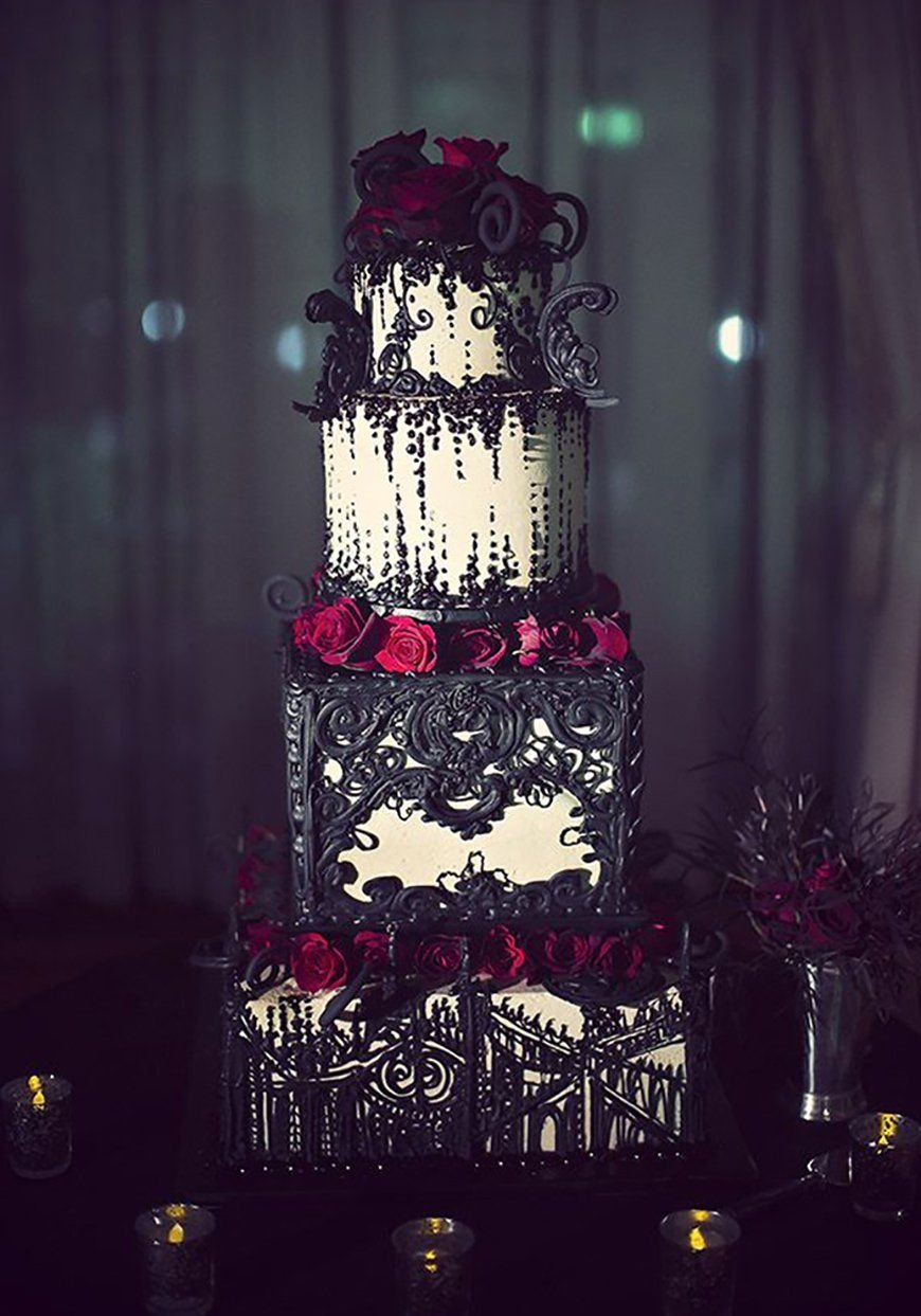 Свадебный торт в мрачных тонах