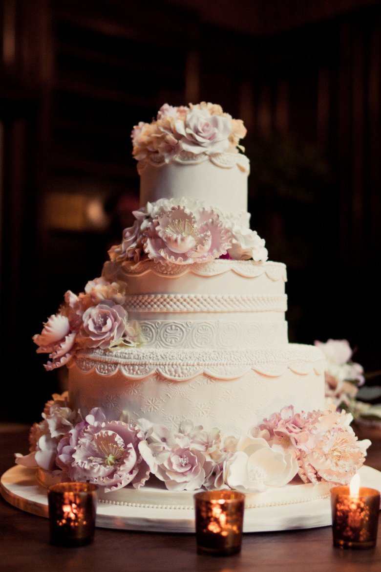 Изысканный свадебный торт