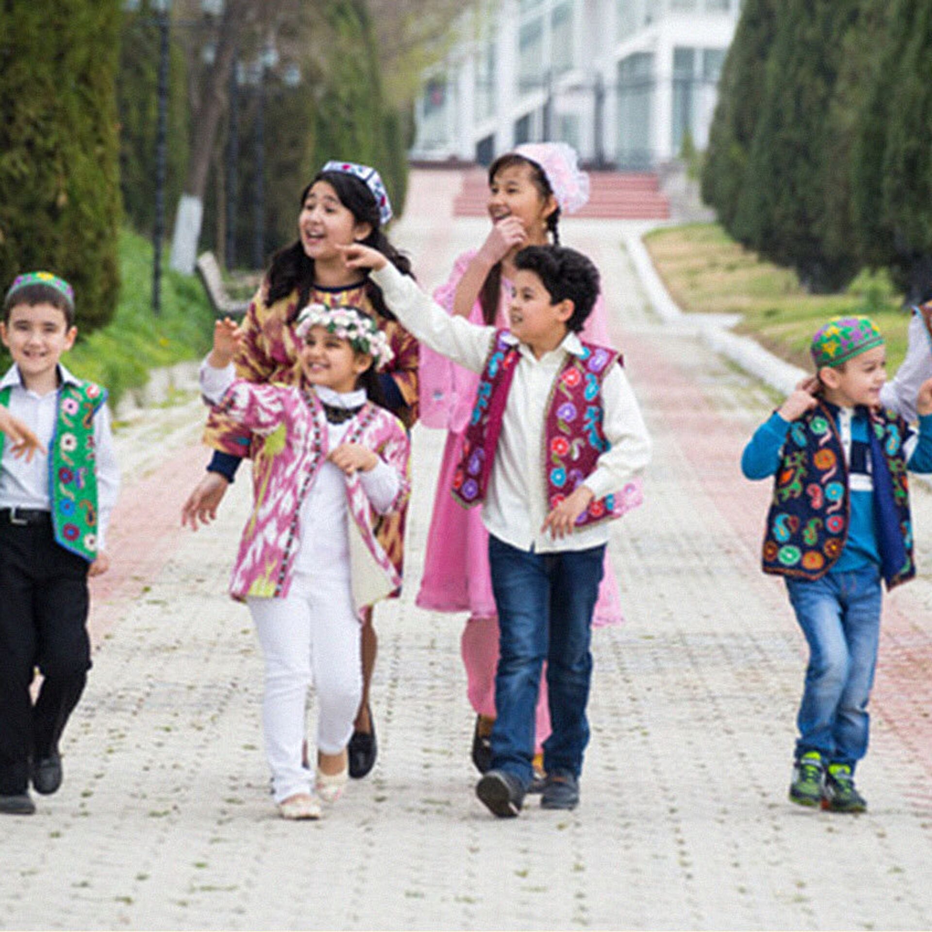 Праздник у узбеков сегодня. Болалар Миллий. Узбекские дети. Жители Узбекистана. Счастливые дети Узбекистана.