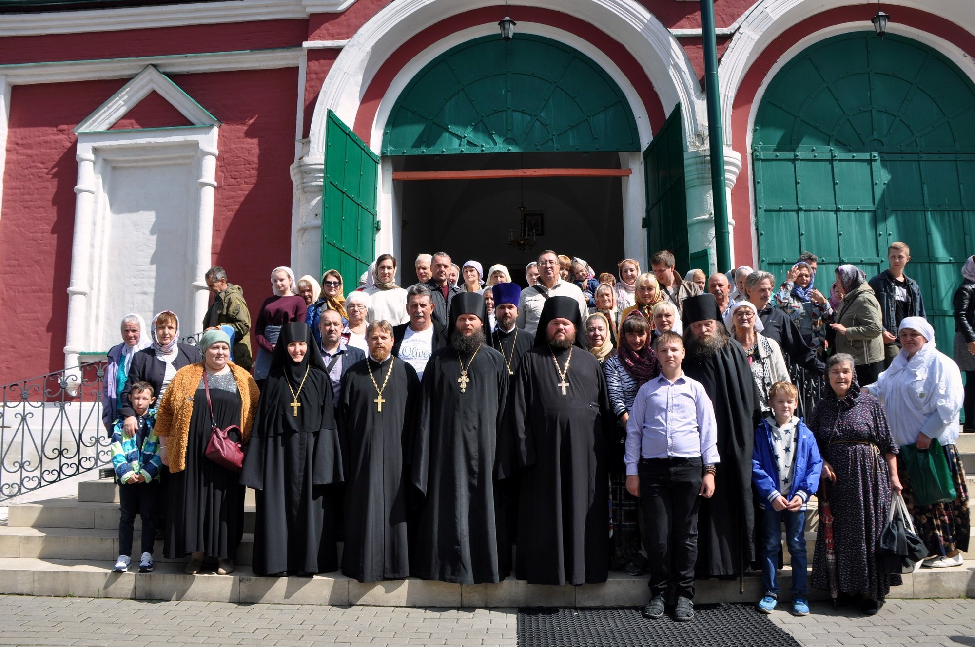 Настоятель храма рождества пресвятой богородицы. Настоятель Николо Радовицкого монастыря. Игумен Августин Николо Радовицкий монастырь. Николо-Радовицкий мужской монастырь в Егорьевском районе. Николо Радовицкий монастырь купель.