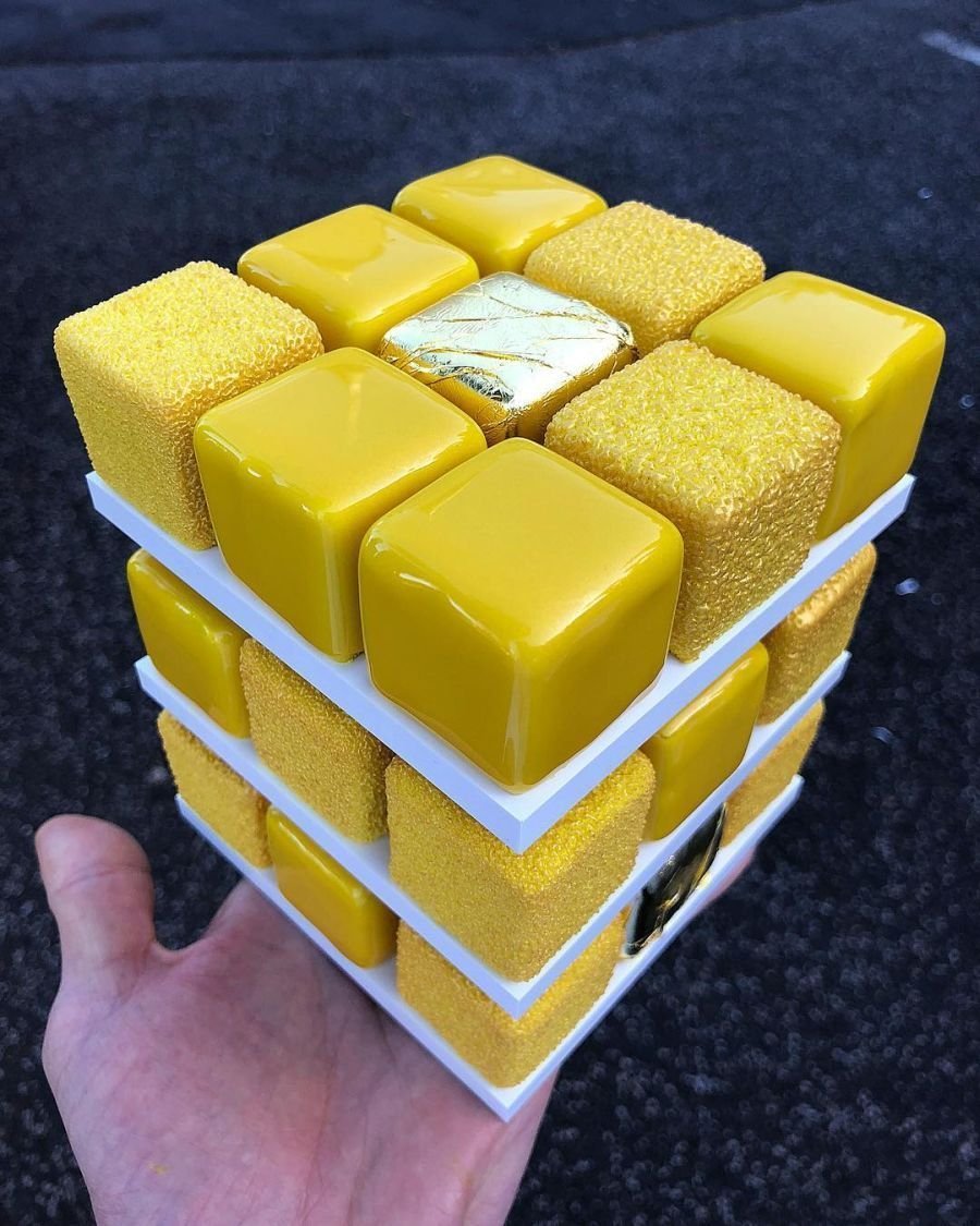 Торт в стиле кубика Рубика